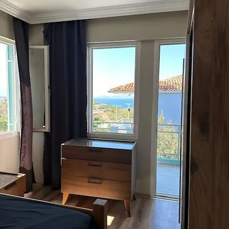 Elegant Villa In Kusadasi 5 Min Walk To Sea & Center Villa
