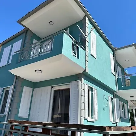 Elegant Villa In Kusadasi 5 Min Walk To Sea & Center Villa *