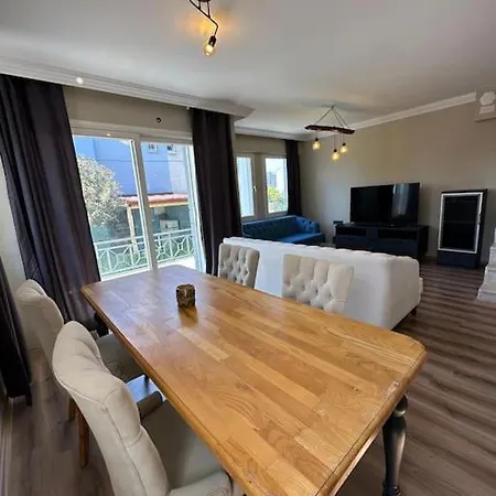 Elegant Villa In Kusadasi 5 Min Walk To Sea & Center * Kusadasi