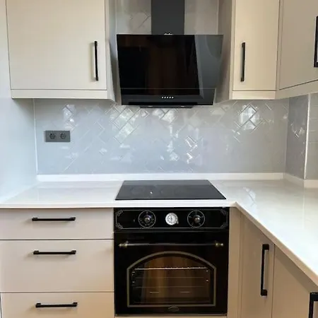 Elegant In 5 Min Walk To Sea&center Villa Kusadasi