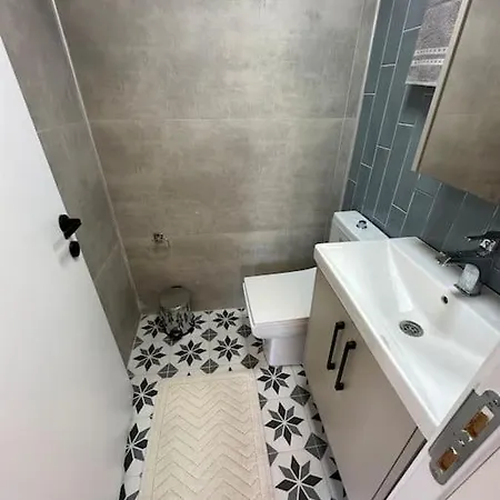 Elegant Villa In Kusadasi 5 Min Walk To Sea & Center * Kusadasi